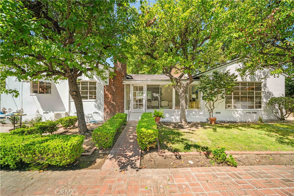 6320 Longmont Avenue