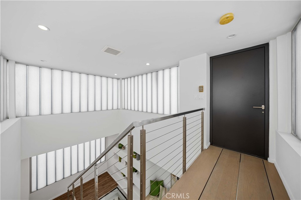 9 Temple Ave Avenue