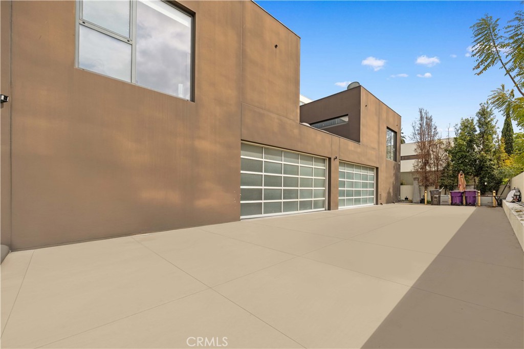 9 Temple Ave Avenue