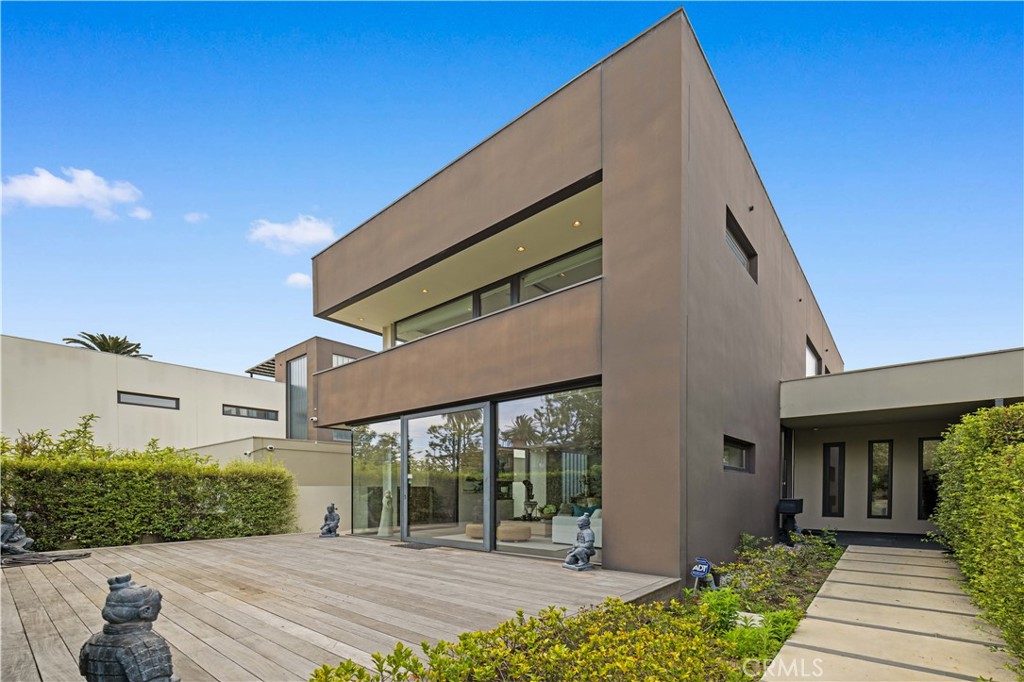 9 Temple Ave Avenue
