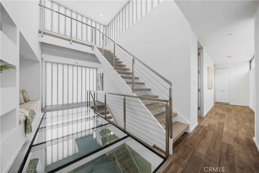 9 Temple Ave Avenue