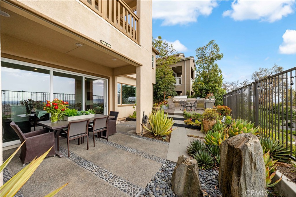 545 Serrano Summit Drive
