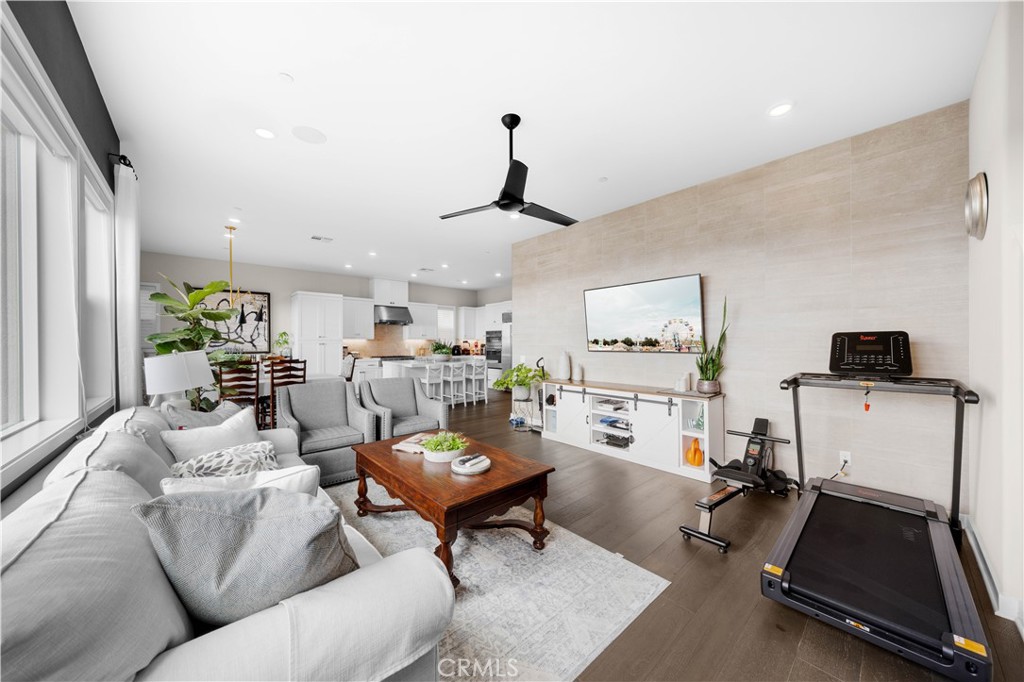 545 Serrano Summit Drive