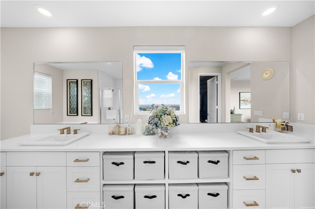 545 Serrano Summit Drive