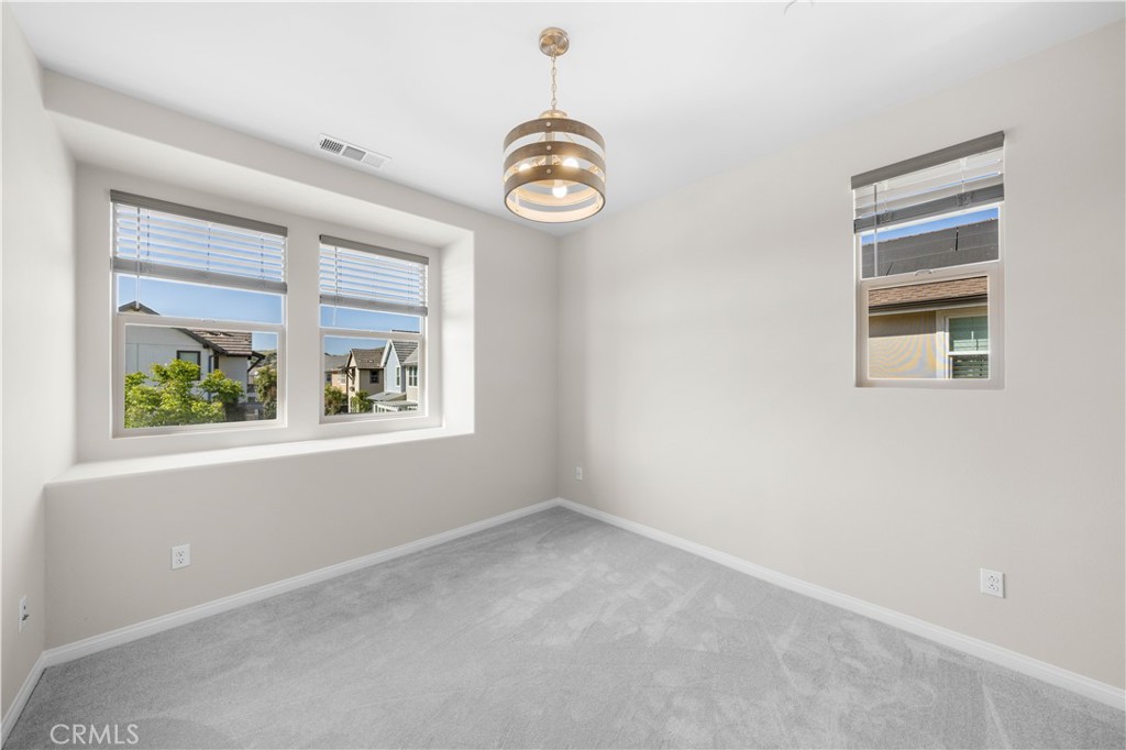 10 Veraz Road