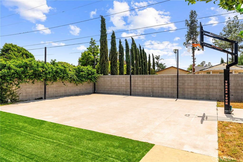 15590 Pomona Rincon Road