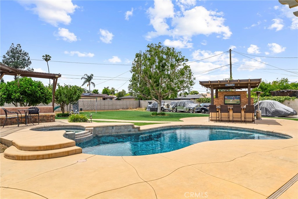 15590 Pomona Rincon Road