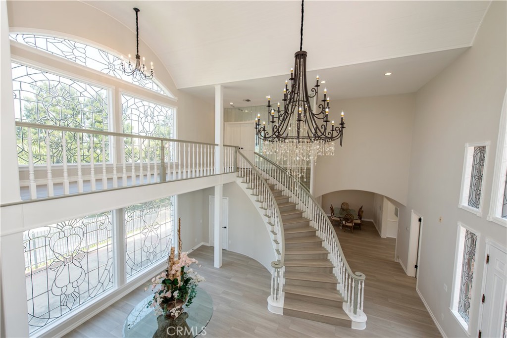 2836 N Kingsgate Drive