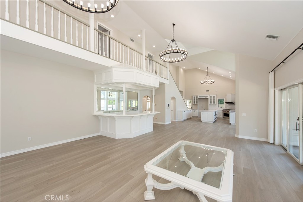 2836 N Kingsgate Drive