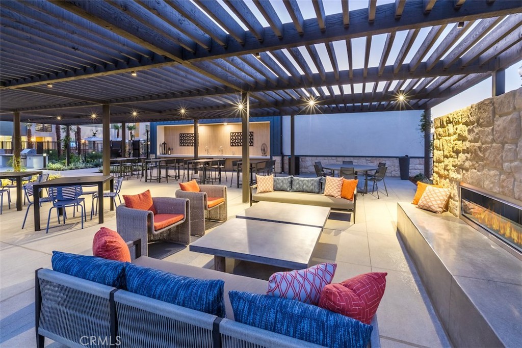 4110 S S. SUNFLOWER PASEO #202