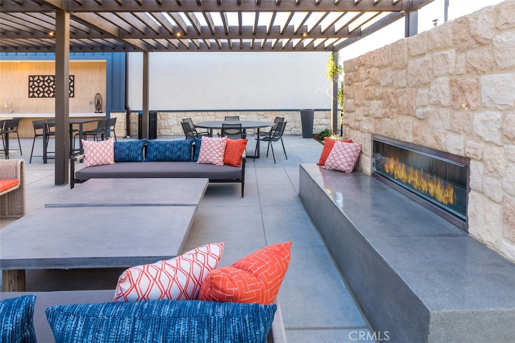 4110 S S. SUNFLOWER PASEO #202