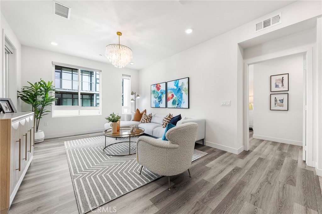 2526 Nolita