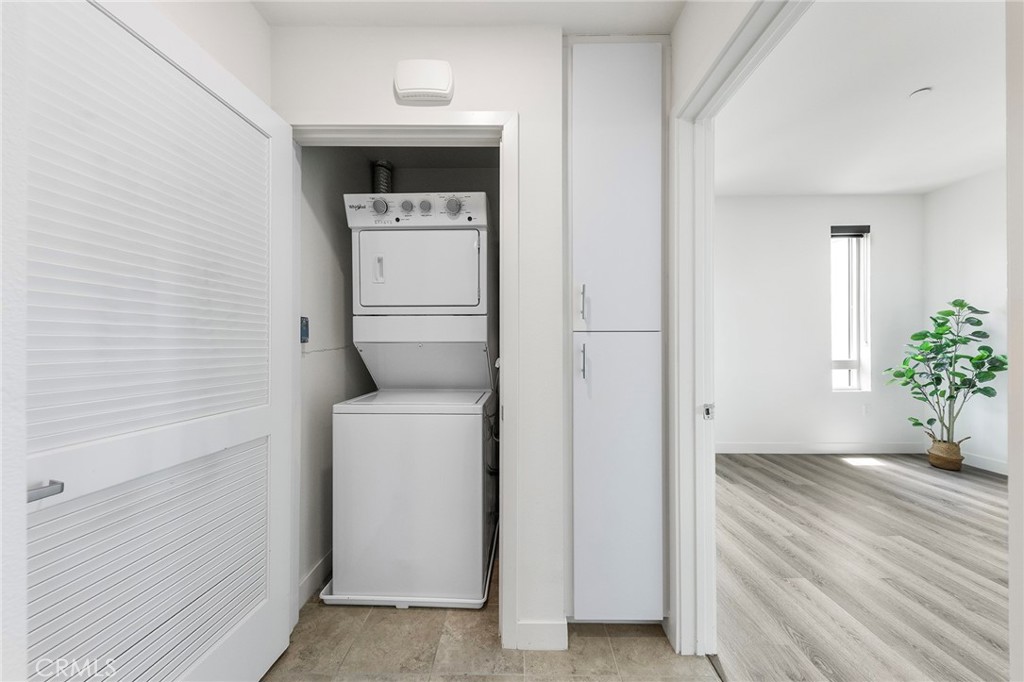 2526 Nolita