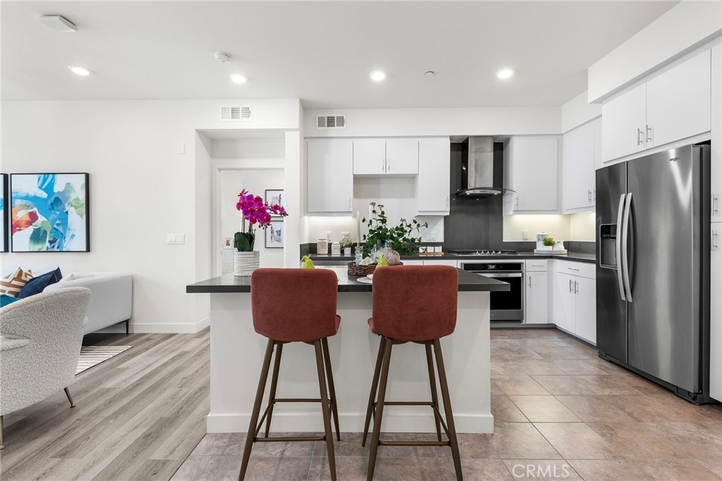2526 Nolita