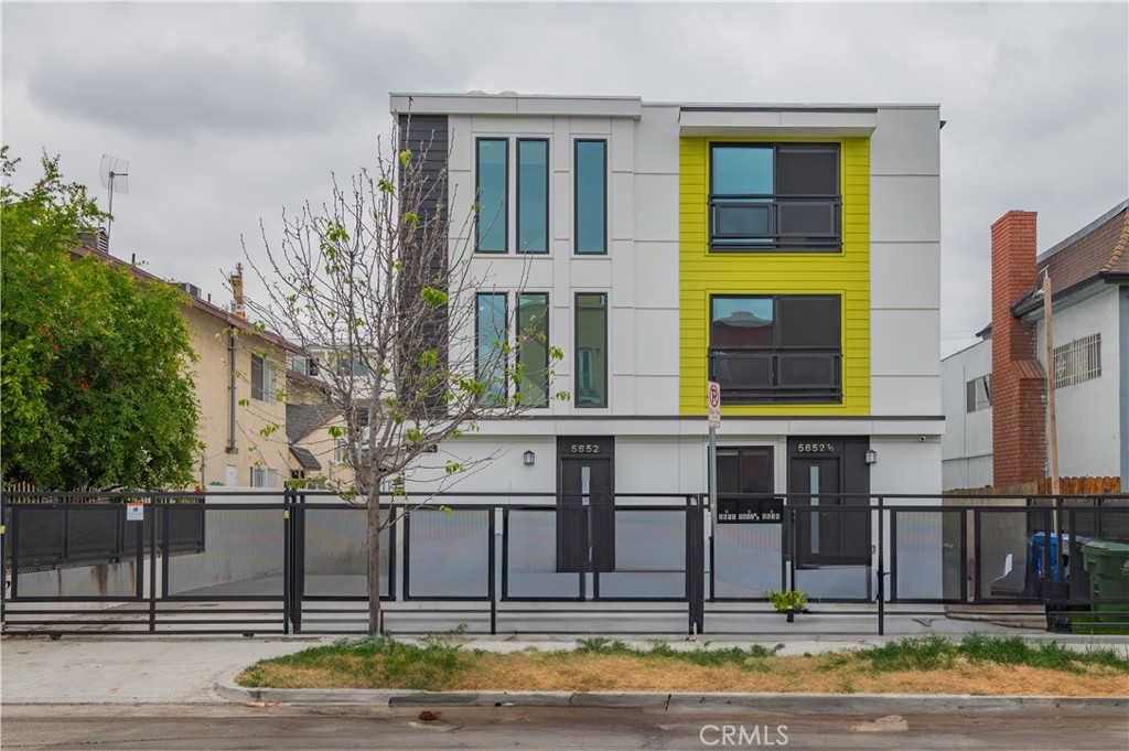 5654 La Mirada Avenue