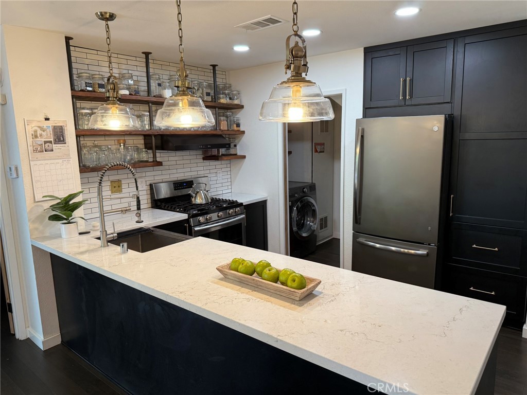 645 Springbrook N 21