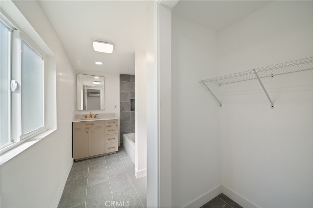 4365 O'Neill St.