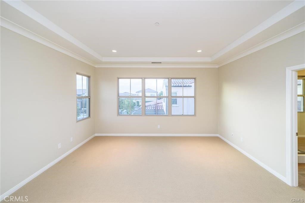 33 kingsbury