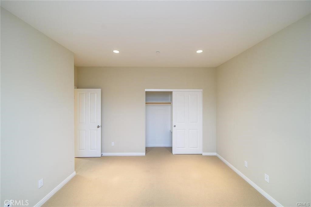 33 kingsbury