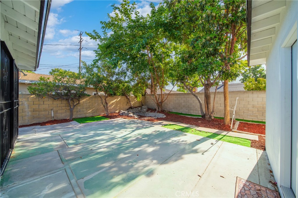 928 S Laurel St.