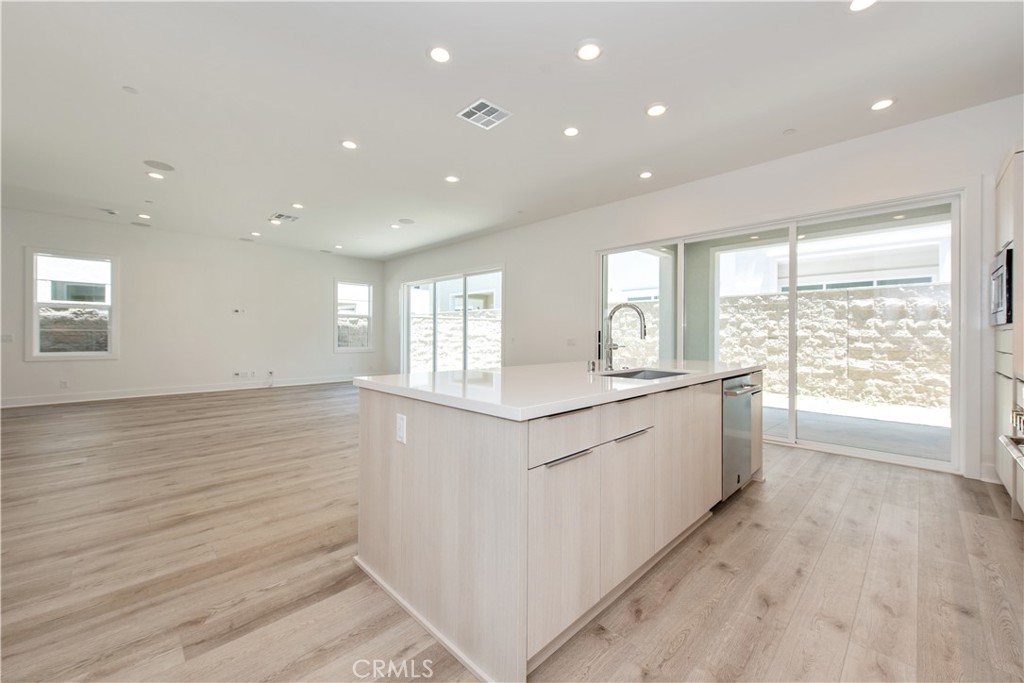 160 Orange Grove