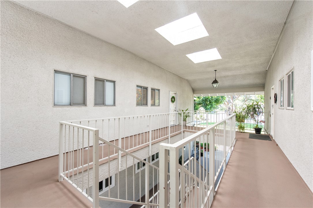 811 Ronda Mendoza P