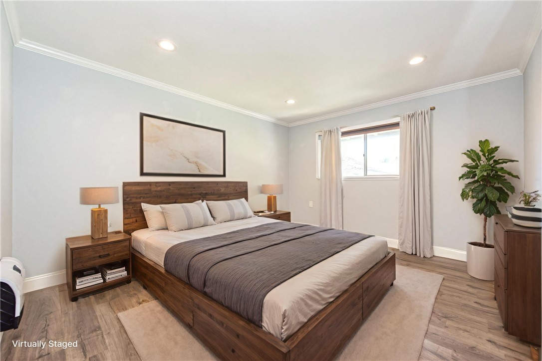 811 Ronda Mendoza P