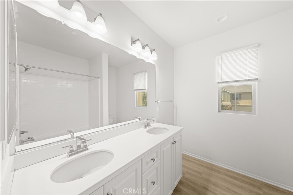 3210 E Rutherford Drive