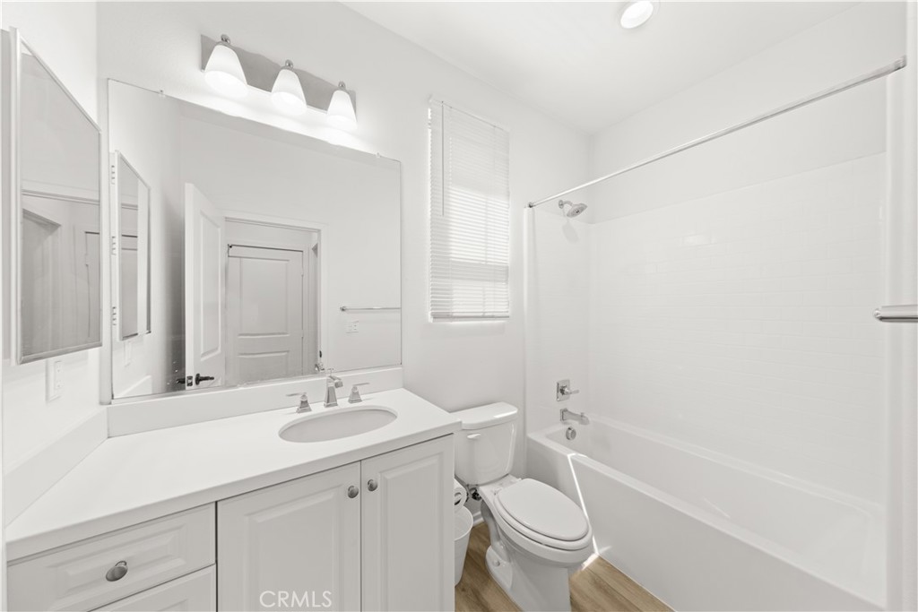 3210 E Rutherford Drive