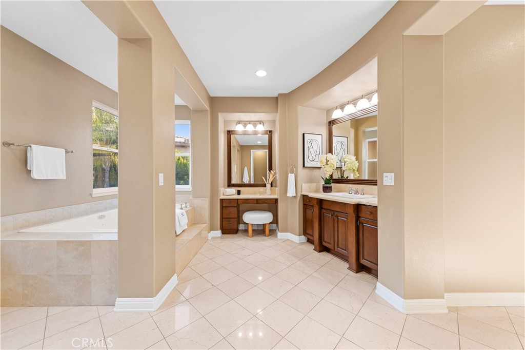 27684 Manor Hill Road