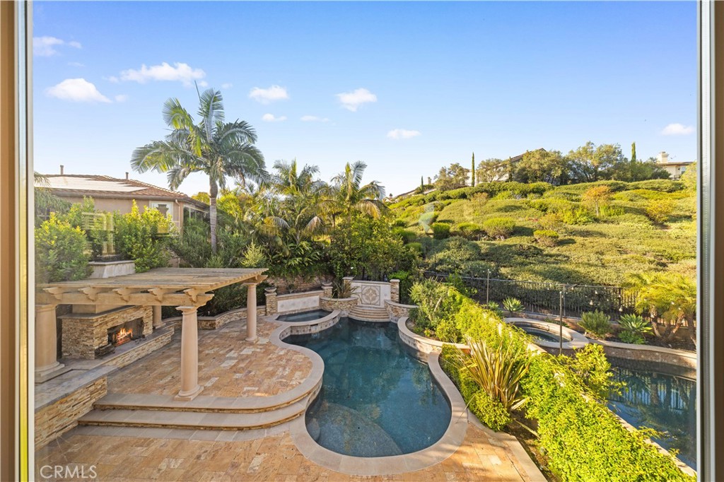 27684 Manor Hill Road