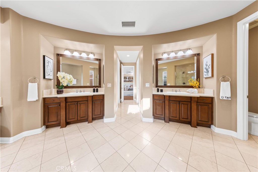 27684 Manor Hill Road