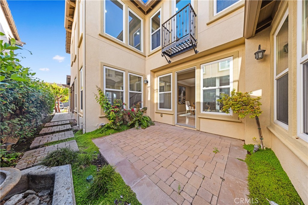 27684 Manor Hill Road