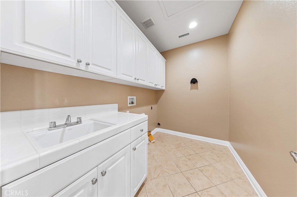 27684 Manor Hill Road