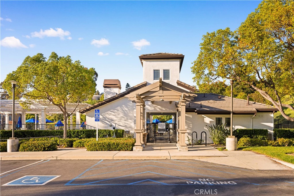 27684 Manor Hill Road