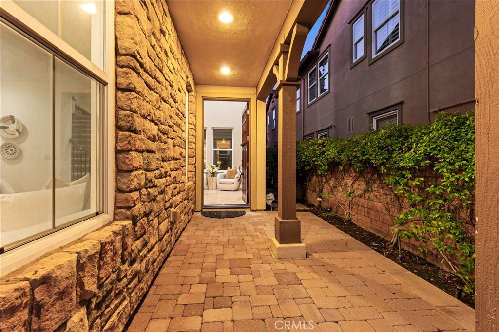 27684 Manor Hill Road