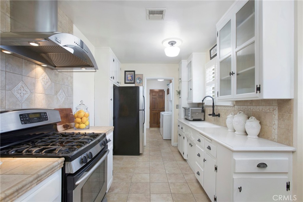 829 N Foxdale Avenue