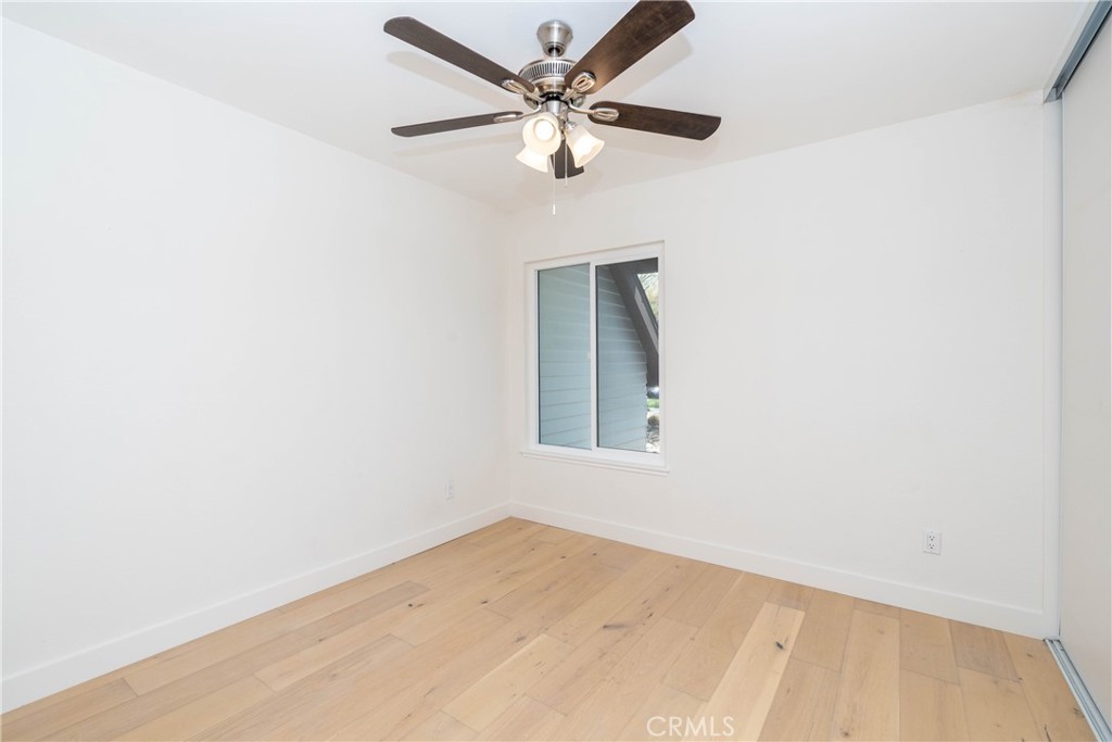 1187 E Deerfield Street