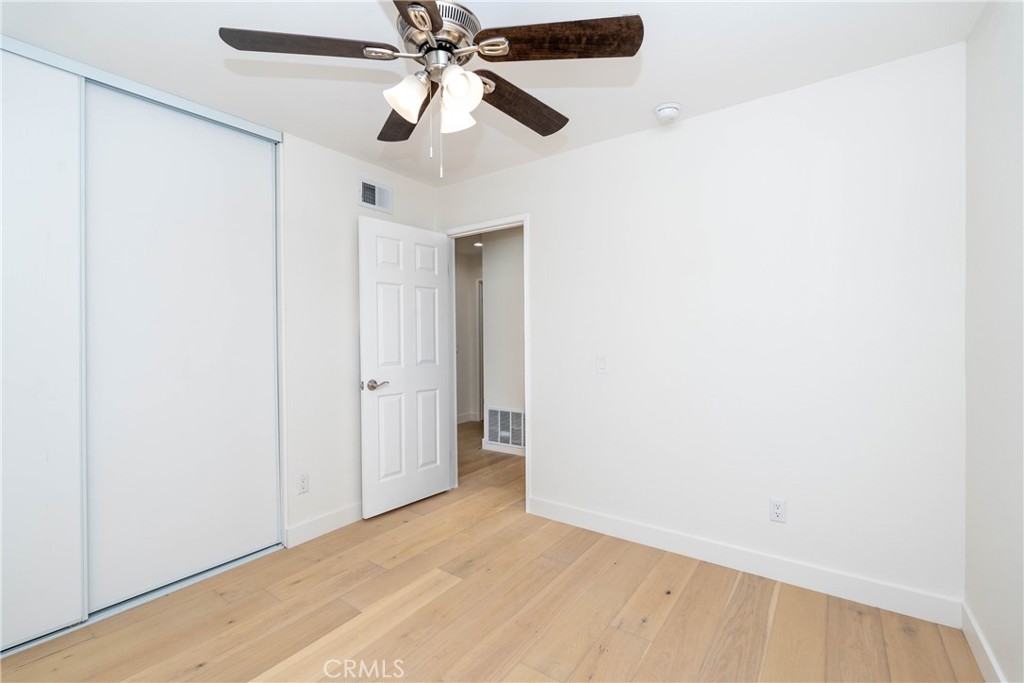 1187 E Deerfield Street