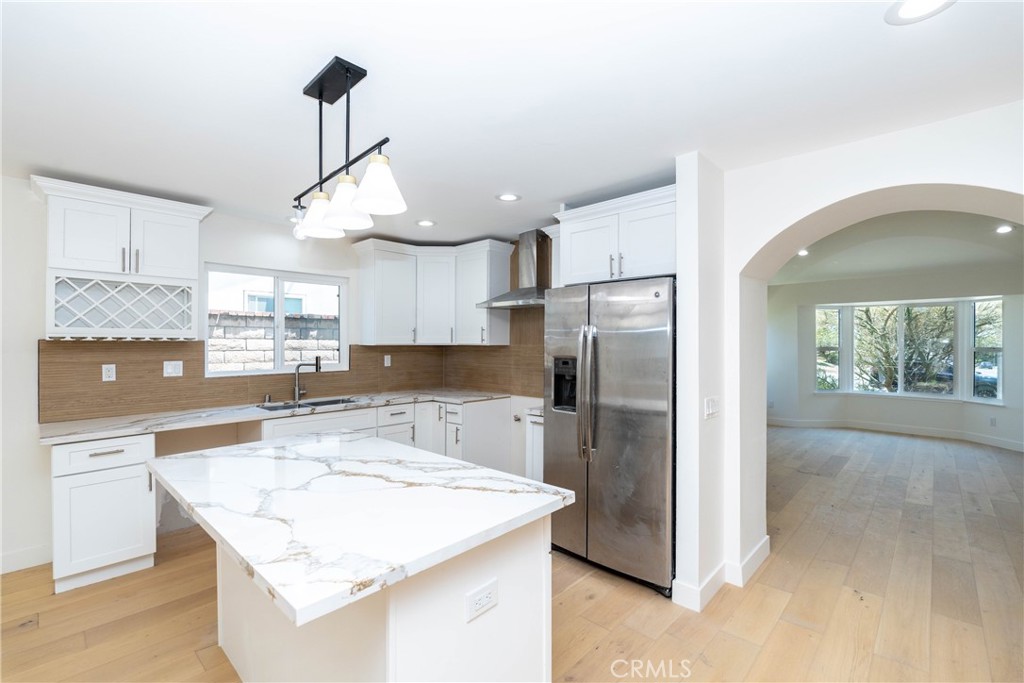 1187 E Deerfield Street