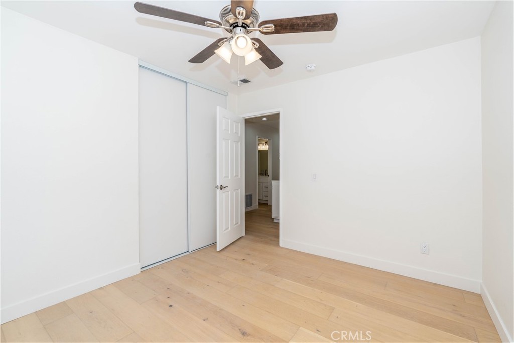 1187 E Deerfield Street