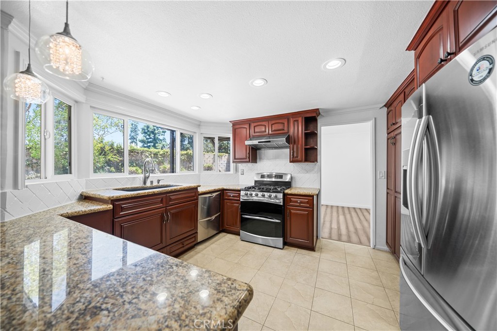 24311 Peacock St