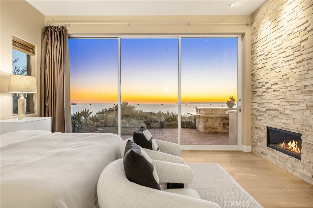 3355 Alta Laguna Boulevard