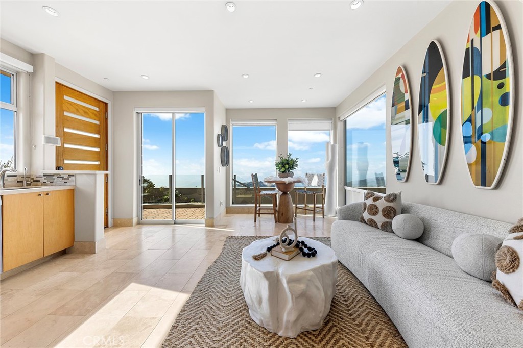 3355 Alta Laguna Boulevard