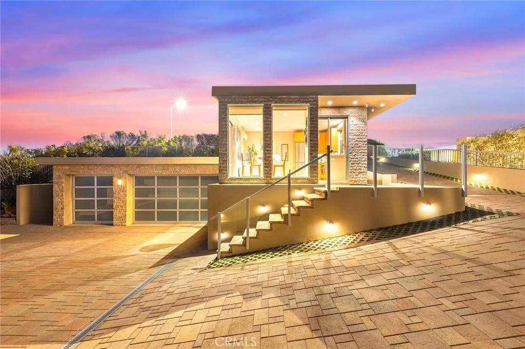 3355 Alta Laguna Boulevard