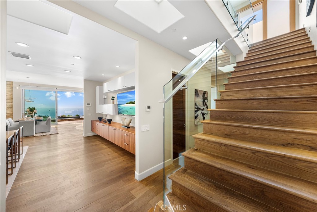 3355 Alta Laguna Boulevard