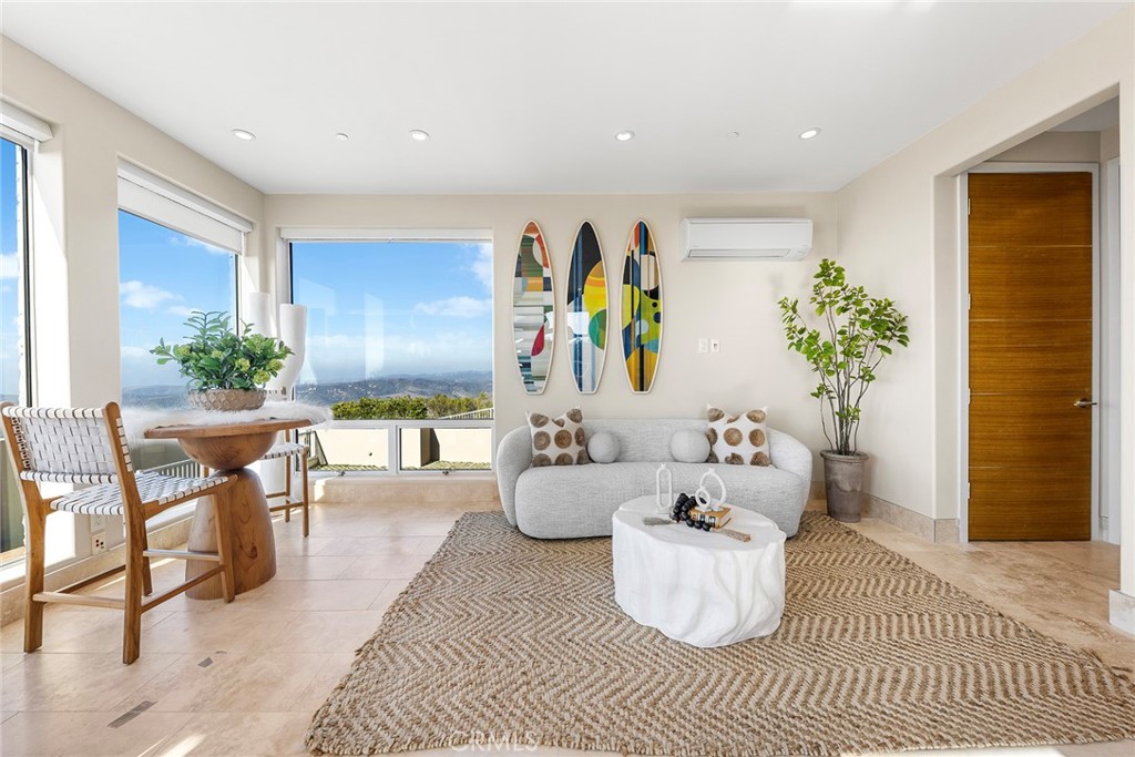 3355 Alta Laguna Boulevard