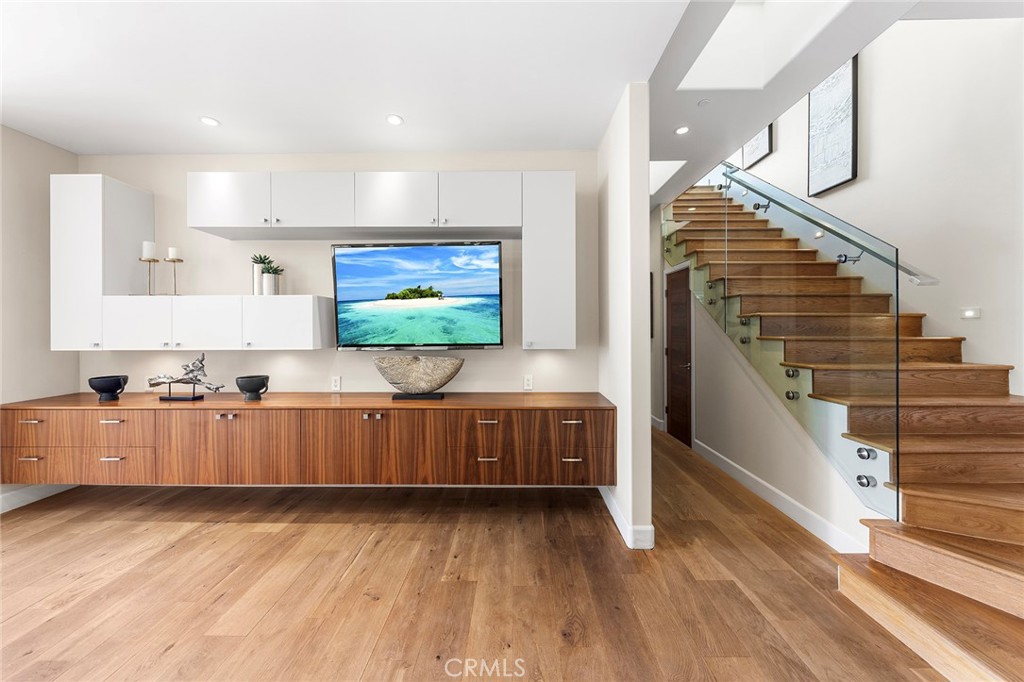 3355 Alta Laguna Boulevard