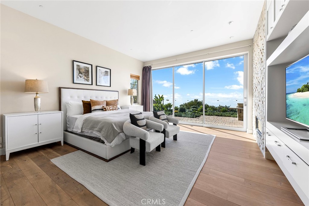 3355 Alta Laguna Boulevard