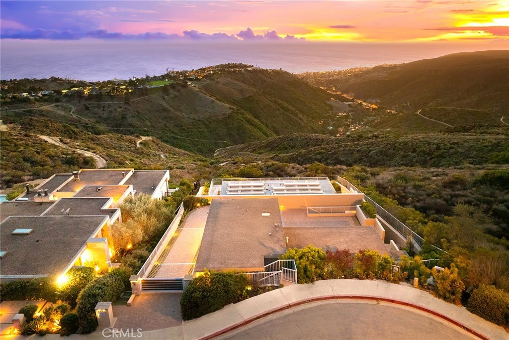 3355 Alta Laguna Boulevard